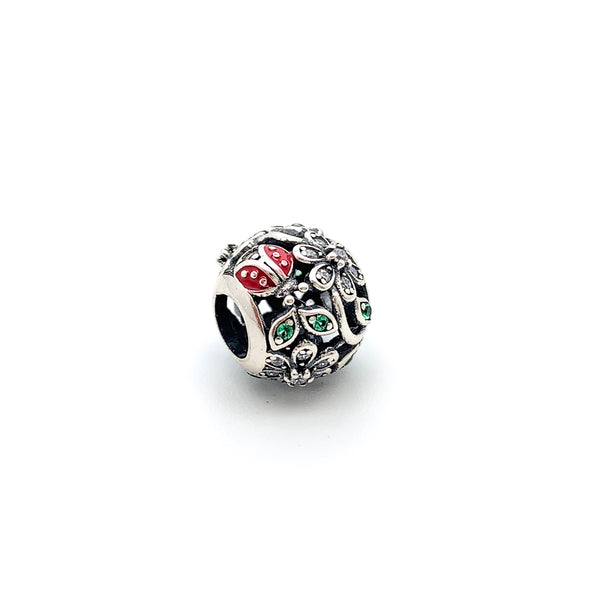 Ladybird in Garden Bead - Stone Heart 