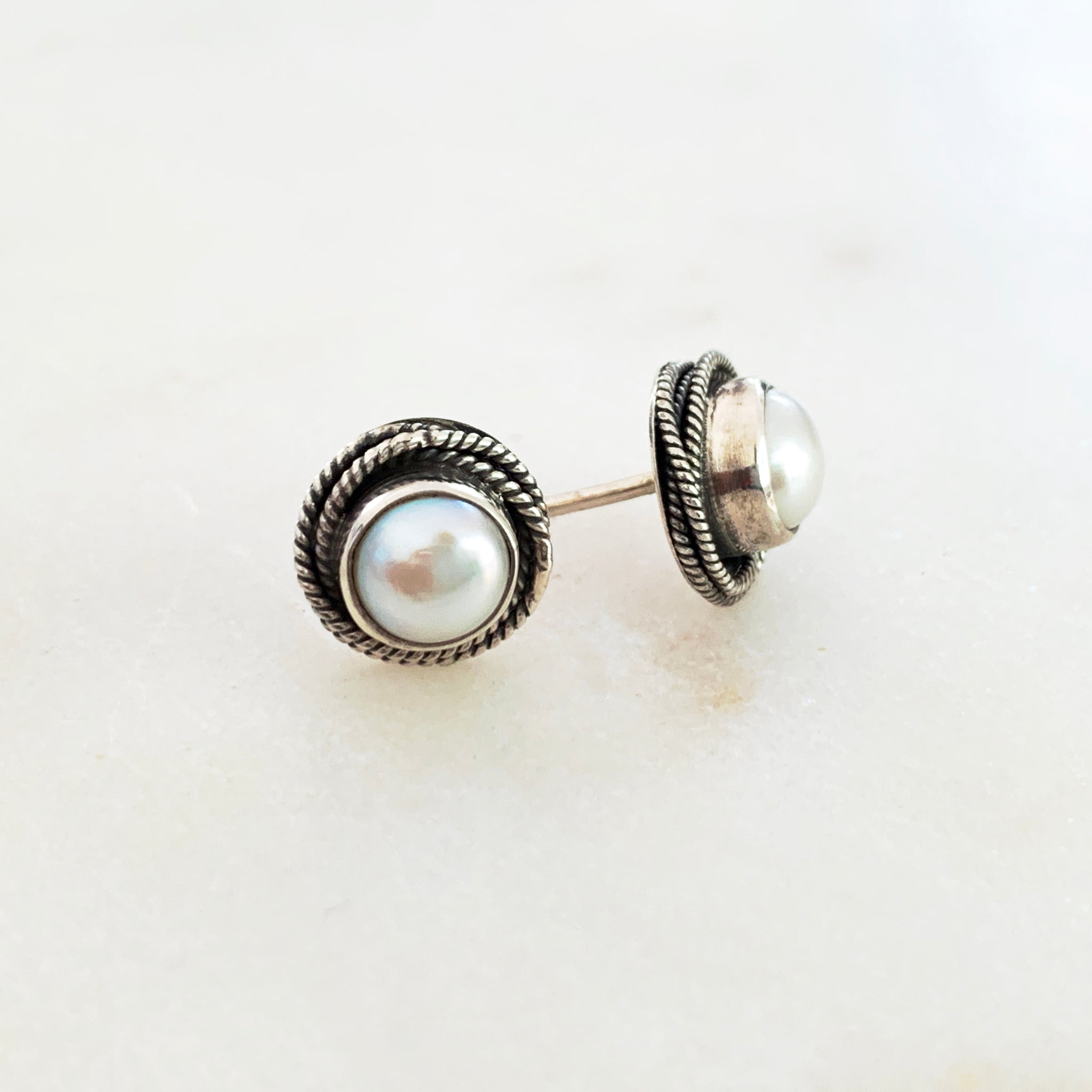 Mabé Swirl Stud - Stone Heart 