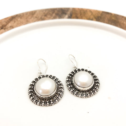 Mabé Pearl Sunny Earrings - Stone Heart 